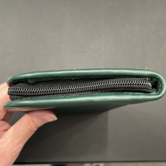 RARE Green Vintage Coach Zip Around Wallet Excellent Condition - Picture 5 of 16
